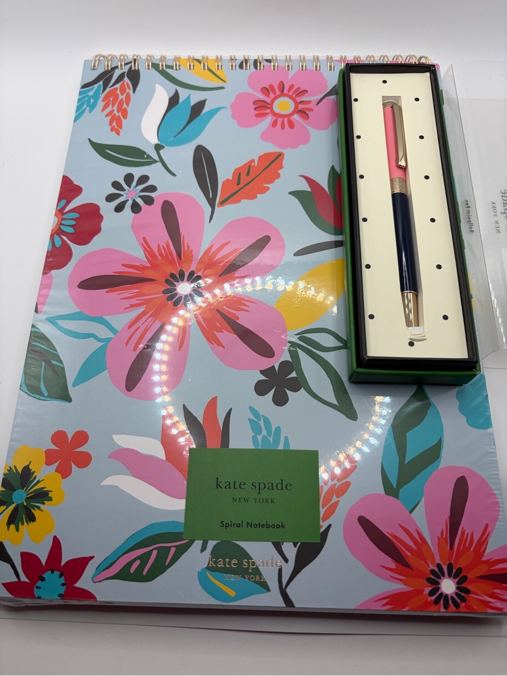 Kate Spade Pink & Navy Ballpoint Pen — Elegant Two-Tone Writing Pen with tablet